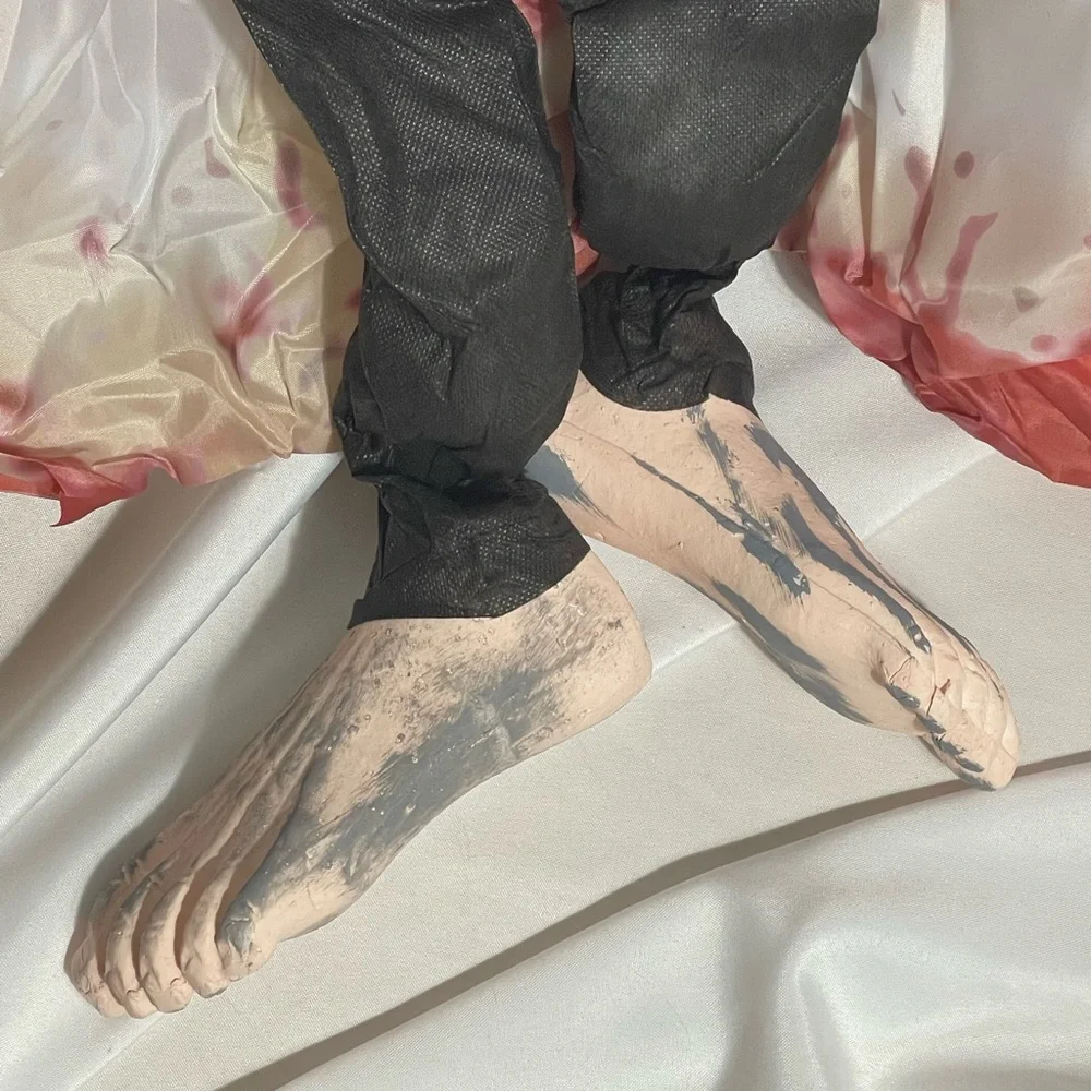 Prextex Hanging Bloody Corpse Halloween Prop with Feet Hand Painted 5ft Tall
